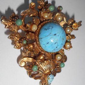 BROOCH